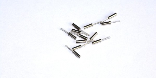 RC振蕩器與晶振有什么不同？各有什么優(yōu)缺點(diǎn)？